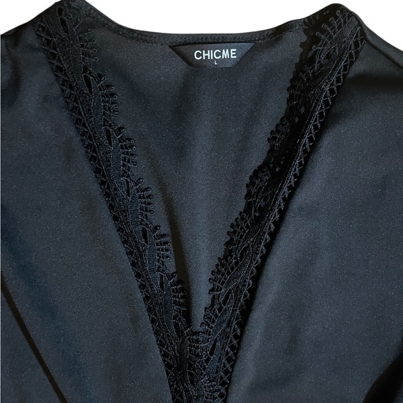 Elegant Black Lace Sleeve Dress - Picture 8 of 11